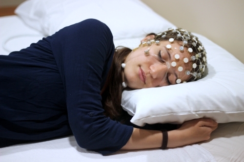 research against sleep training